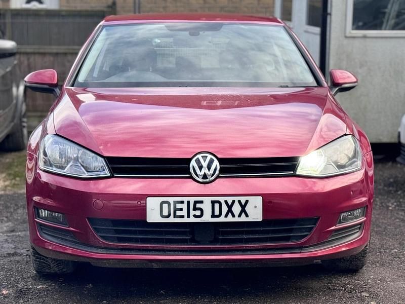 Used VW Golf VII Match 105 HP (77 kW) 2015 Red Hatchback
