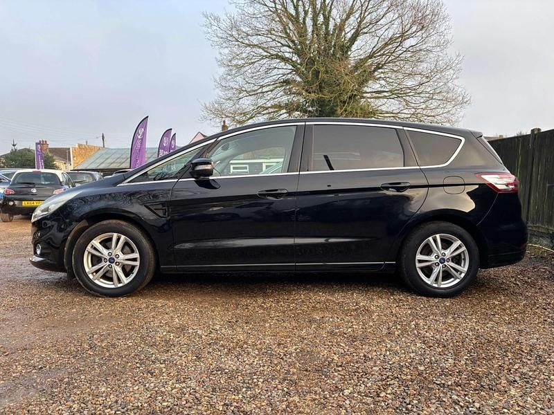 Used Ford S-MAX Titanium 150 HP (110 kW) 2016 Black MPV