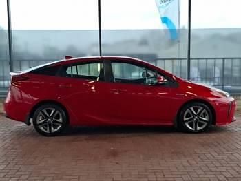 Used Toyota Prius Business Edition 122 HP (89 kW) 2020 Red Hatchback