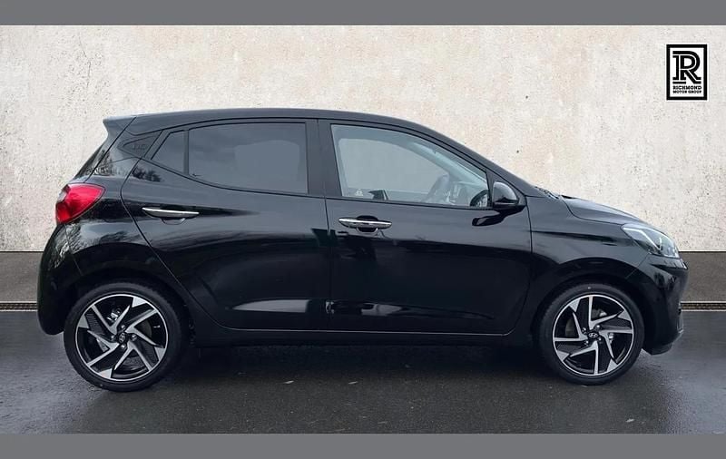 New Hyundai i10 Premium 79 HP (58 kW) 2025 Black Hatchback
