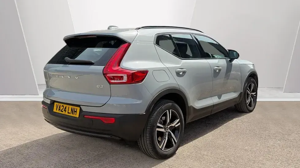 Used Volvo XC40 Plus 163 HP (119 kW) 2025 SUV
