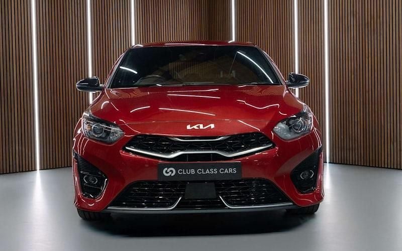 Used Kia Ceed GT-Line 160 HP (117 kW) 2022 Red Hatchback