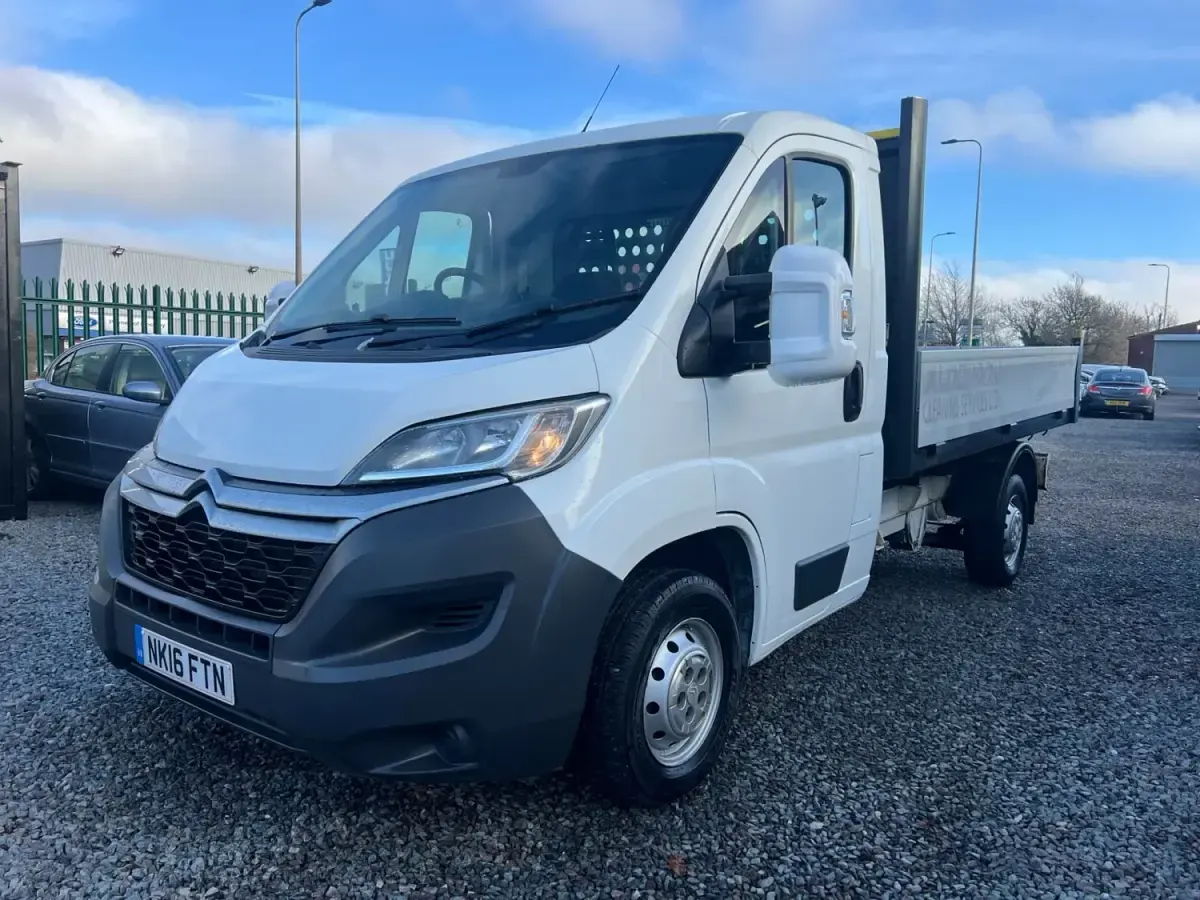 Usado Citroën Relay 130 HP (95 kW) 2016 Branco Van