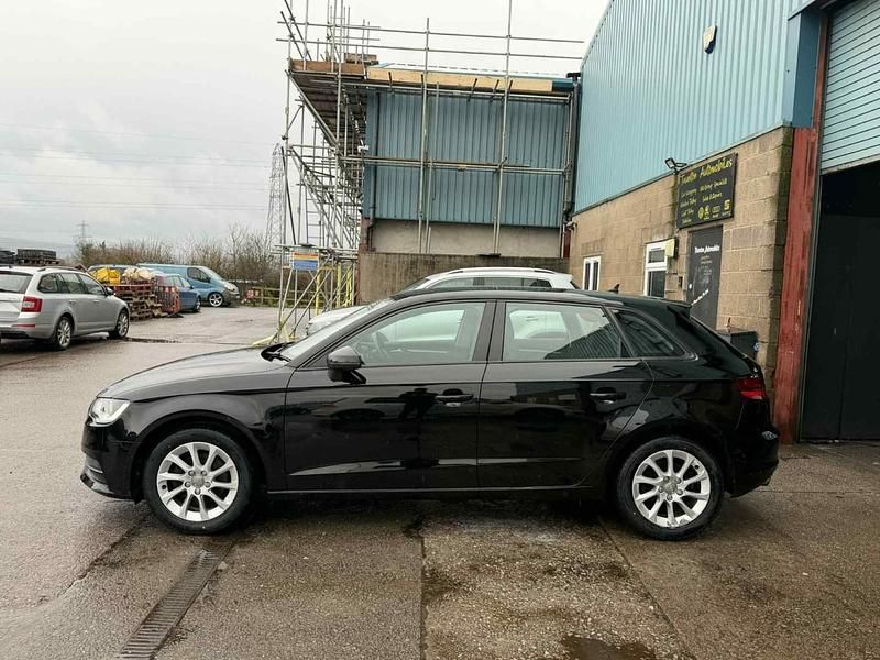 Used Audi A3 Design 120 HP (88 kW) 2013 Black Hatchback