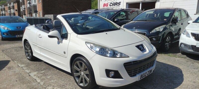 White Used 2012 Peugeot 207 CC Roland Garros Cabriolet | £4,190 (Fair price) - Image 1/4