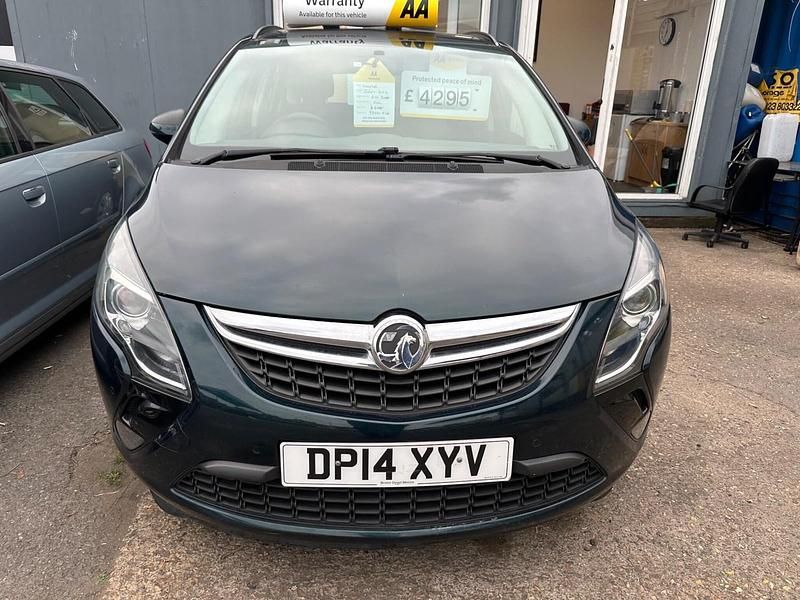 Used Vauxhall Zafira 170 HP (125 kW) 2014 Green MPV
