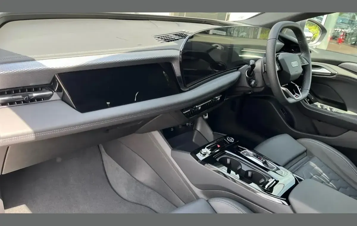 New Audi A6 e-tron S-Line 269 kW (367 HP) 2025 Magnet grey Estate