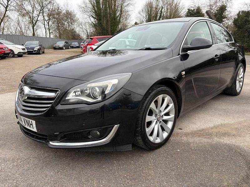 Second-hand Vauxhall Insignia Elite 2014 Negru Hatchback