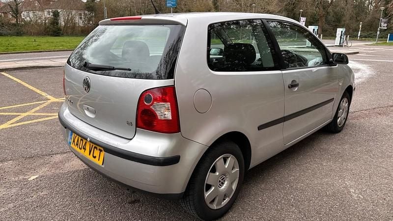 Used VW Polo 75 HP (55 kW) 2004 Silver Hatchback