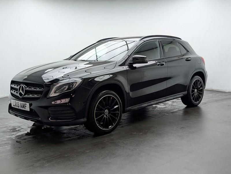 Used Mercedes GLA200 AMG line 156 HP (114 kW) 2019 Black SUV