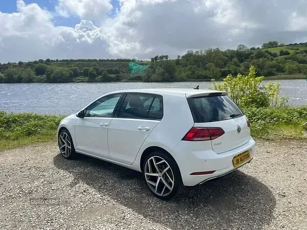 Used VW Golf VII Edition 115 HP (84 kW) 2019 White Hatchback