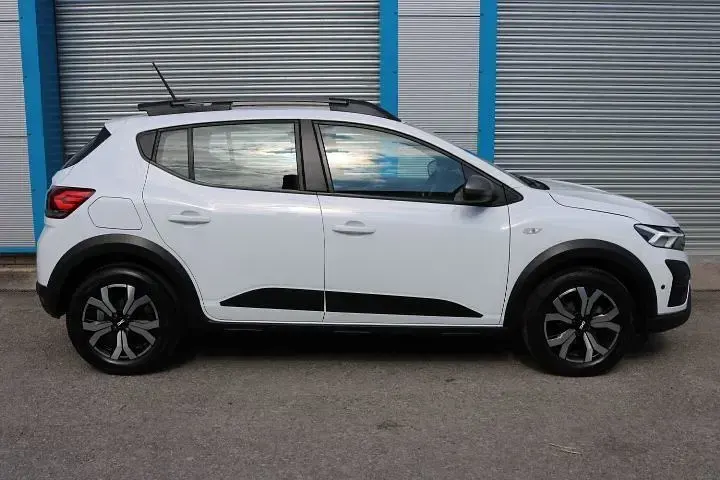 Used Dacia Sandero Journey 91 HP (66 kW) 2023 White Hatchback