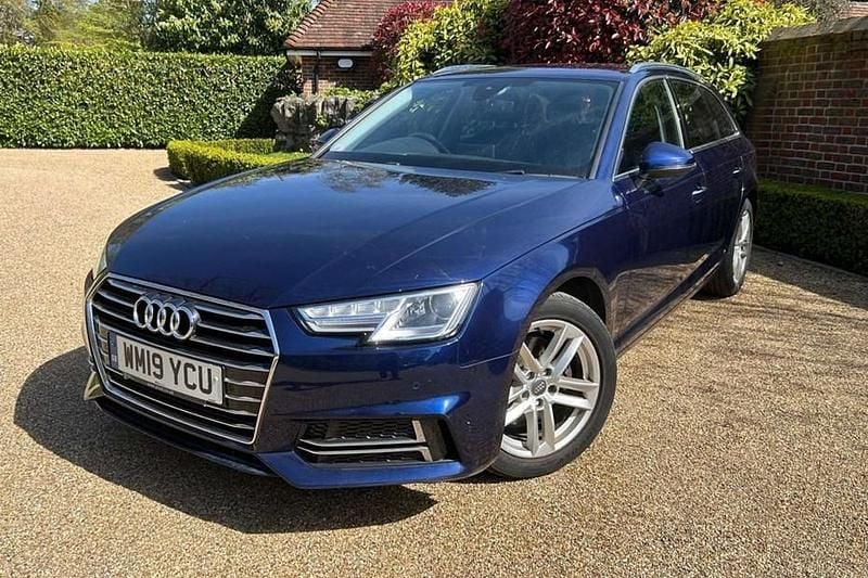 Used Audi A4 Comfort 190 HP (139 kW) 2019 Blue Estate