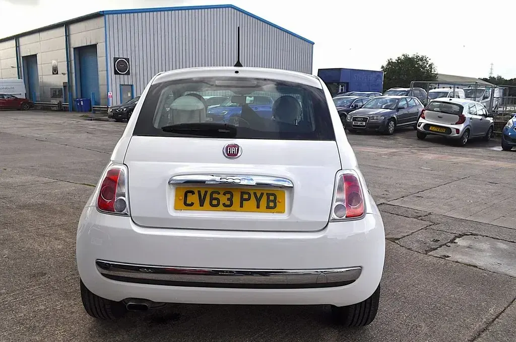 Used Fiat 500 Lounge 69 HP (50 kW) 2013 White Hatchback