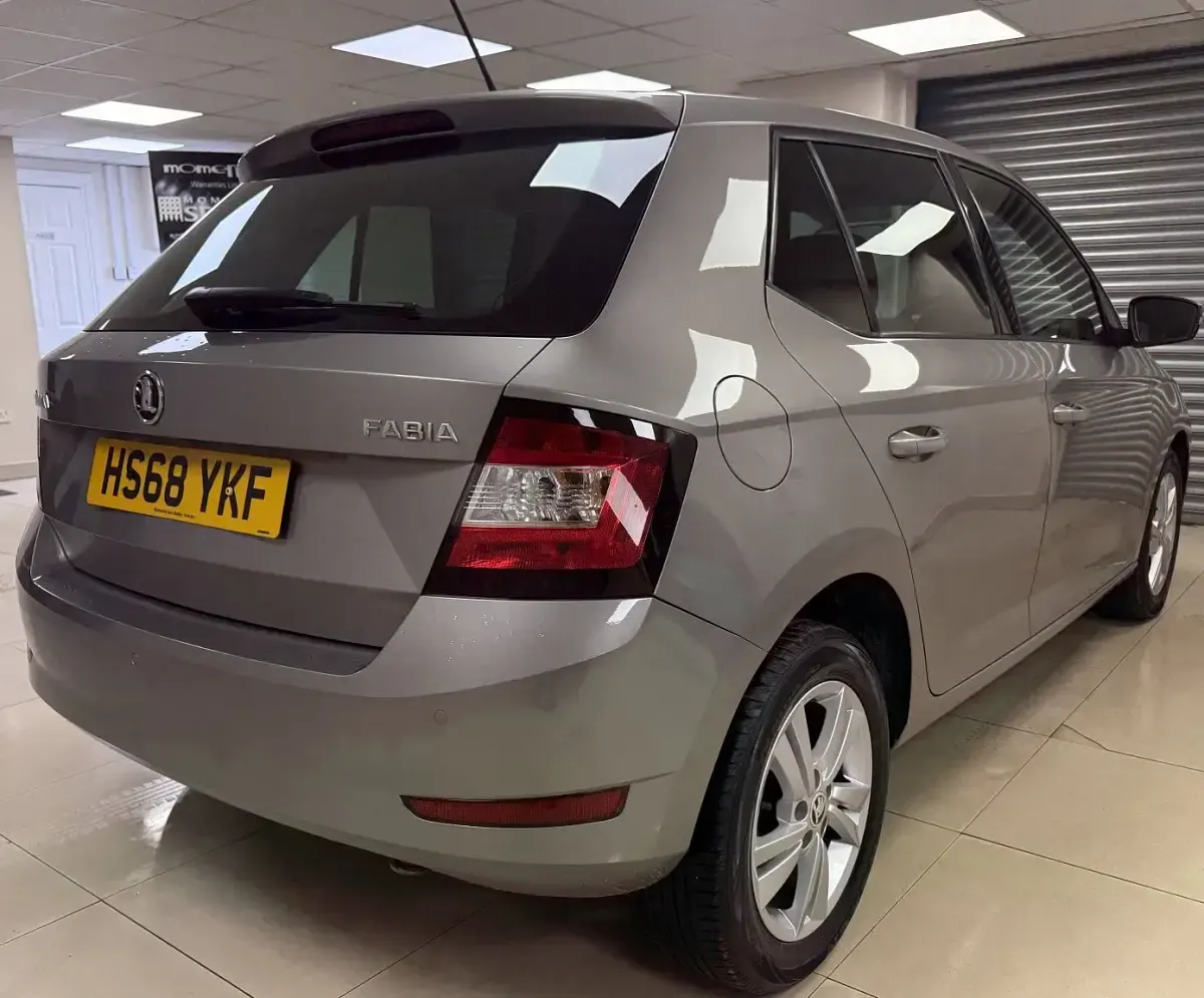 Used Skoda Fabia SE 95 HP (69 kW) 2019 Beige Hatchback