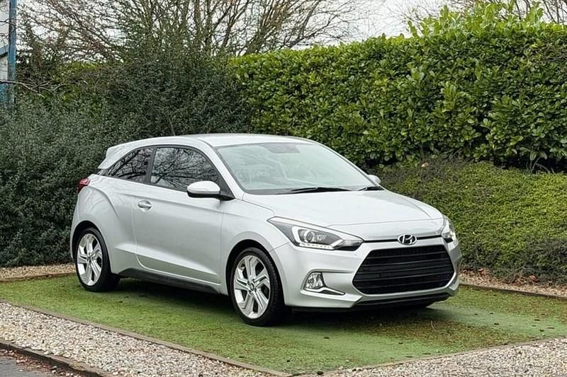 Grey Used 2017 Hyundai i20 Sport Coupe | £5,795 (Fair price) - Image 1/1