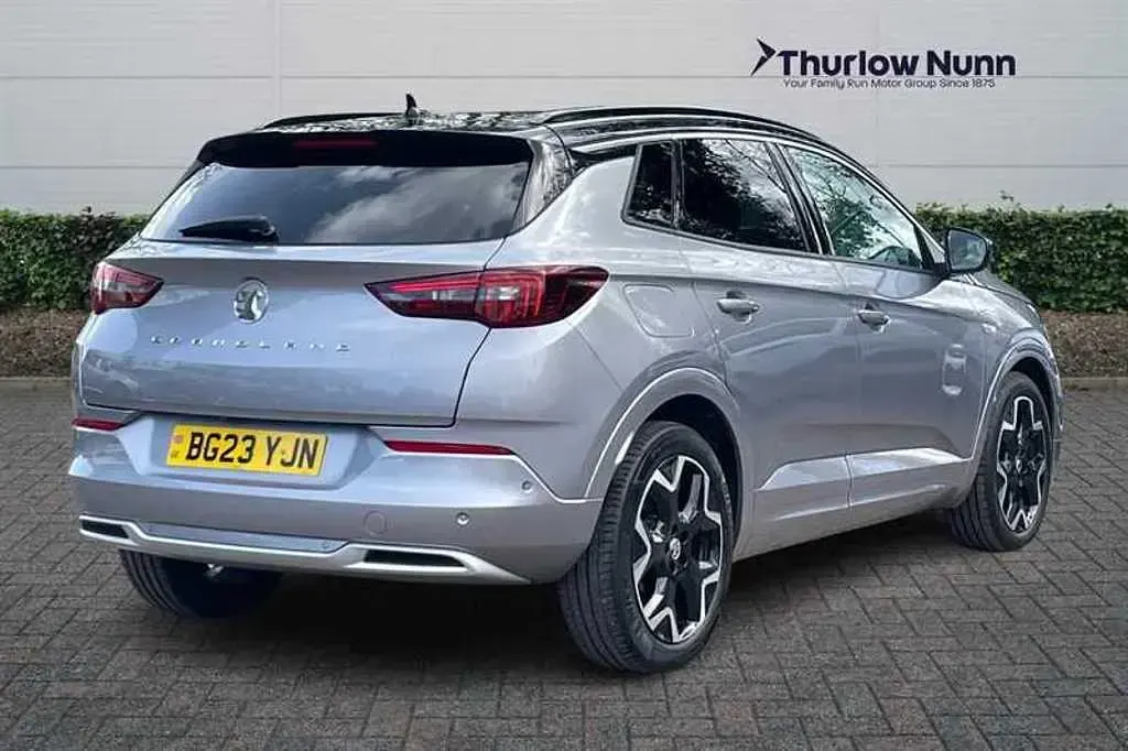 Second-hand Vauxhall Grandland X Elite 130 CP (95 kW) 2023 Gri SUV