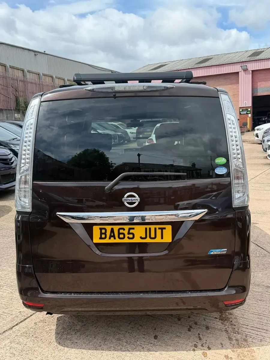 Used Nissan Serena Pack 2015 Brown MPV