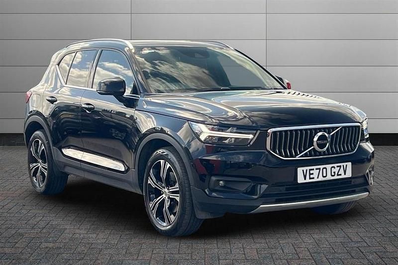 Onyx black Used 2020 Volvo XC40 Inscription SUV | £22,495 (Good price) - Image 1/2