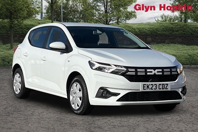 Used Dacia Sandero Expression 91 HP (66 kW) 2023 White Hatchback