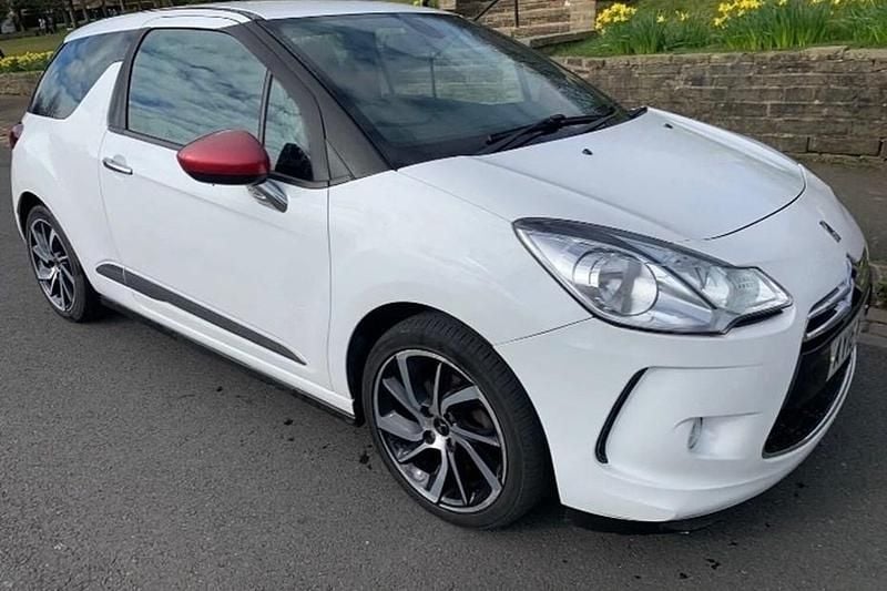 Used DS Automobiles DS3 2016 White Hatchback