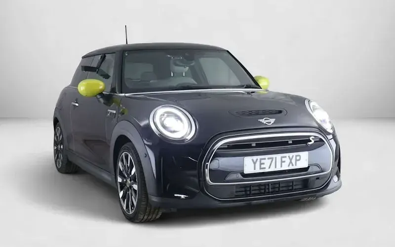 Used Mini Cooper Level 3 135 kW (184 HP) 2023 Hatchback