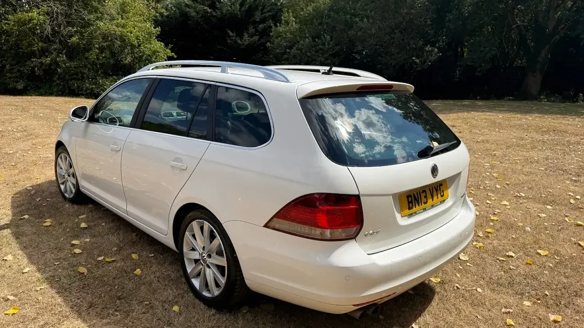 Used VW Golf VII SE 140 HP (102 kW) 2013 White Estate