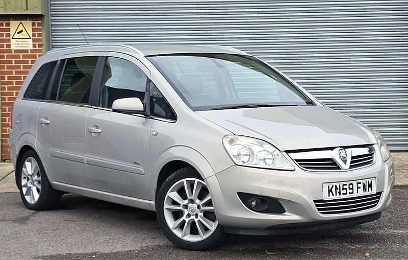 Silver Used 2009 Vauxhall Zafira Design Edition MPV | £2,750 (Fair price) - Image 1/4