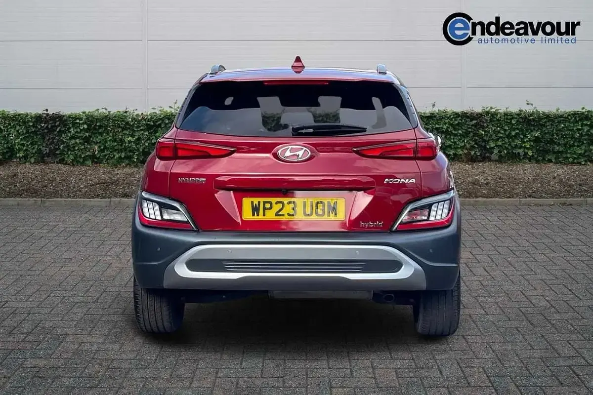 Used Hyundai Kona Premium 141 HP (103 kW) 2023 Red SUV