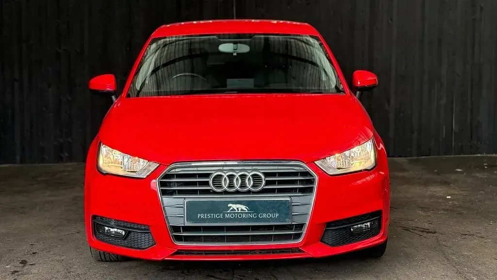 Usado Audi A1 Sportback Sport 116 CV (85 kW) 2017 Rojo Utilitario