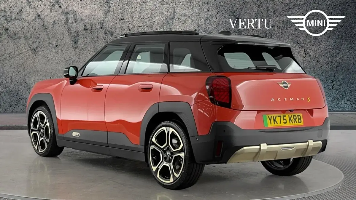 New Mini Aceman Exclusive 160 kW (218 HP) 2026 Rebel red SUV