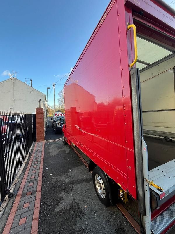 Used Peugeot Boxer 130 HP (95 kW) 2016 Red Van