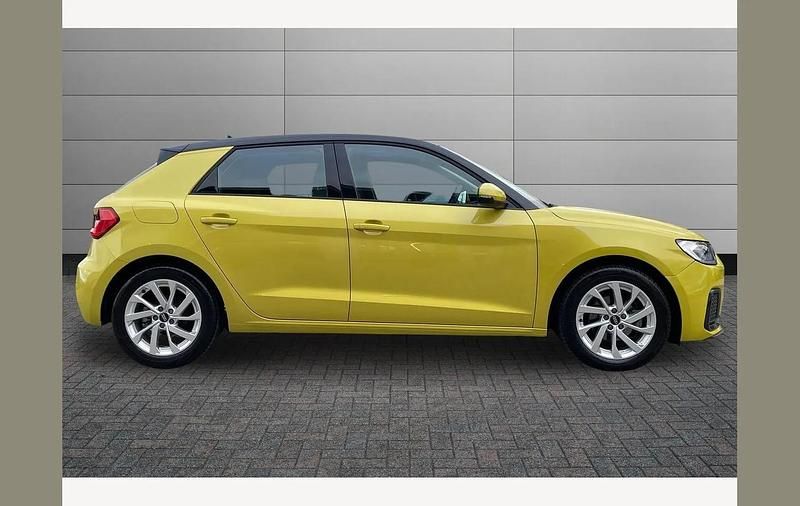 Used Audi A1 Sport 110 HP (80 kW) 2023 Yellow Hatchback