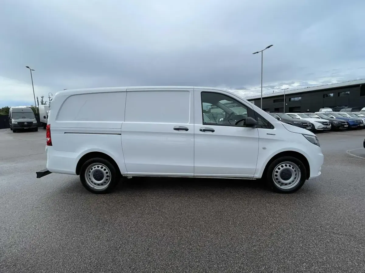 Used Mercedes e-Vito Progressive 85 kW (116 HP) 2024 White Van