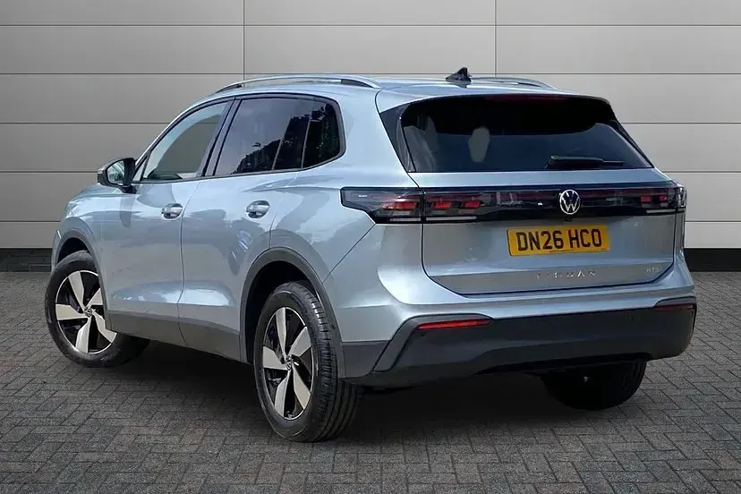 New VW Tiguan Match 148 HP (108 kW) 2026 Oyster silver SUV