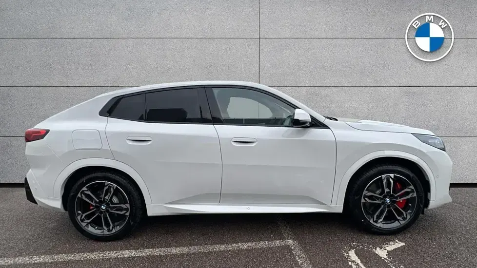 Used BMW iX2 M Sport 227 kW (309 HP) 2025 White SUV