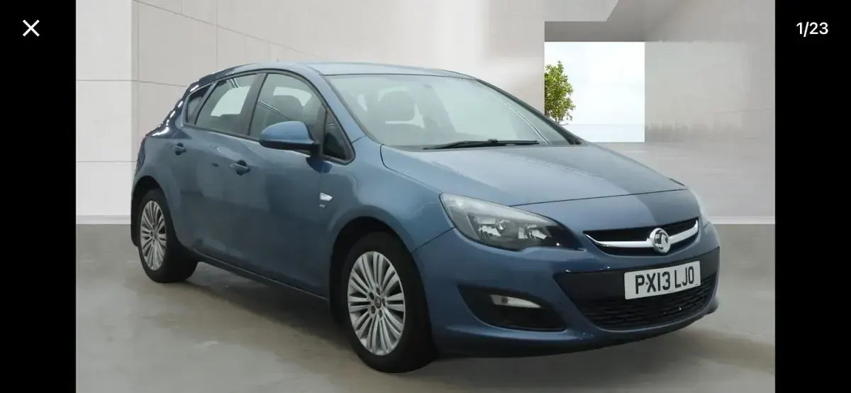 Used Vauxhall Astra 2013 Blue Hatchback