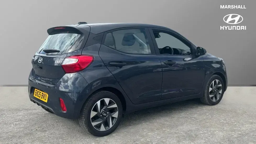 Used Hyundai i10 Advanced 79 HP (58 kW) 2025 Grey Hatchback