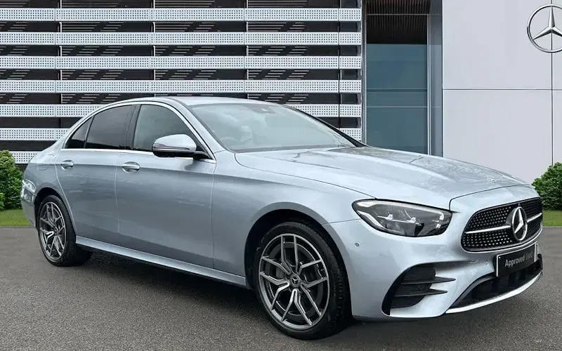 Used Mercedes E300 AMG Line Premium 265 HP (194 kW) 2022 Sedan