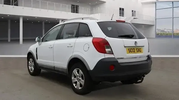 Used Vauxhall Antara 163 HP (119 kW) 2012 White SUV
