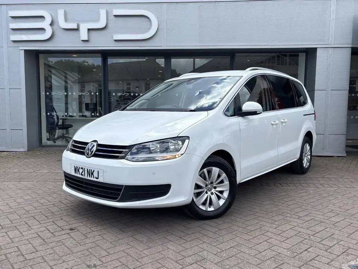 Begagnad VW Sharan SE 148 HK (108 kW) 2021 Vit Minibuss