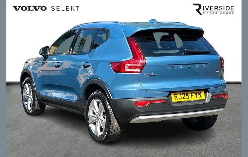 Used Volvo XC40 Core 163 HP (119 kW) 2025 Blue SUV
