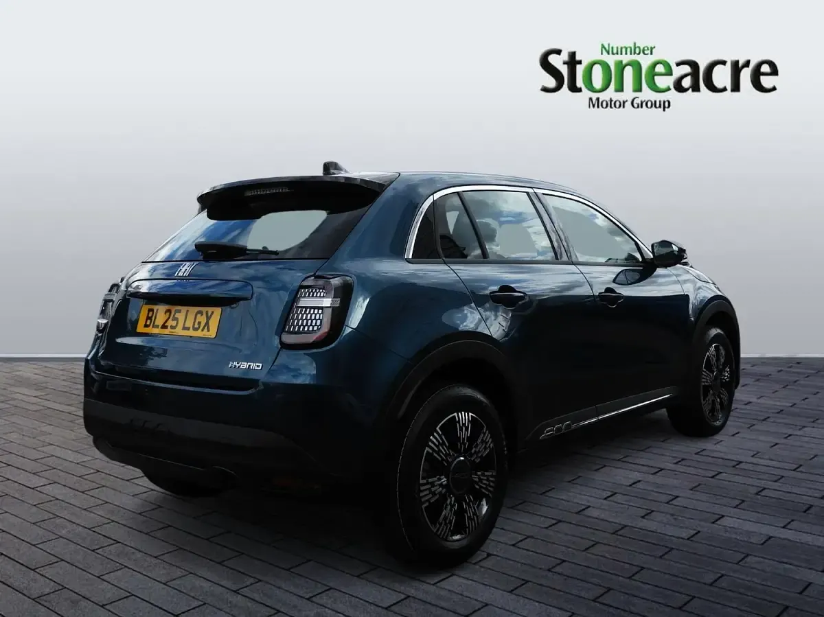 Used Fiat 600 S 100 HP (73 kW) 2025 Green SUV