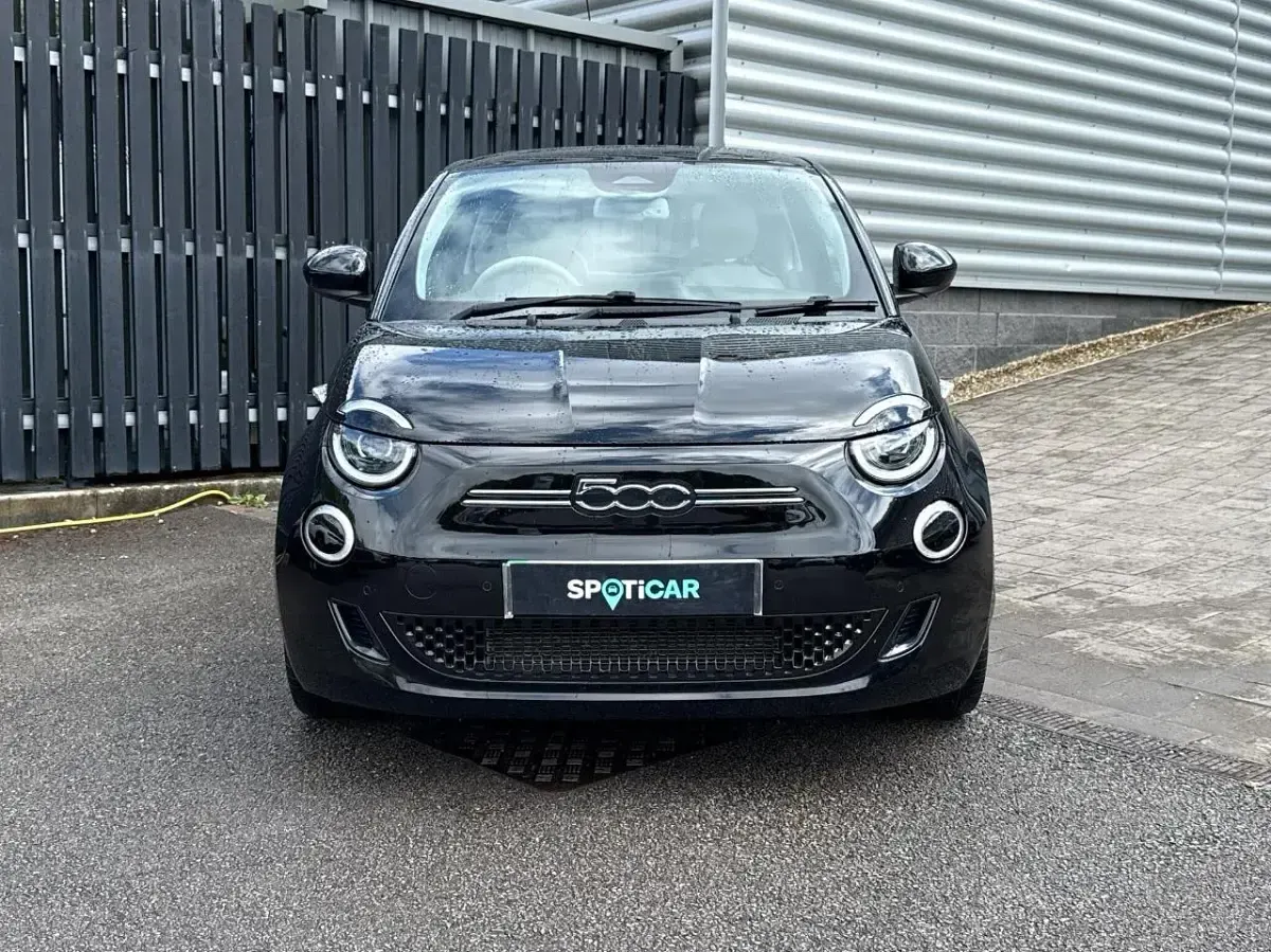 Used Fiat 500e La Prima 86 kW (118 HP) 2022 Black Hatchback
