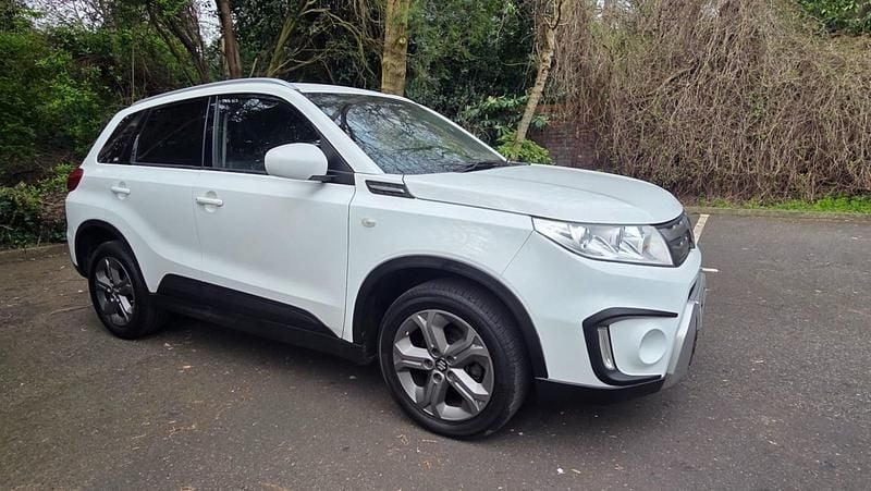 Used Suzuki Vitara SZ-T 120 HP (88 kW) 2016 White SUV