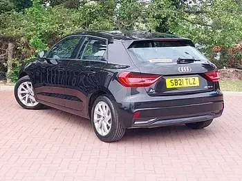 Begagnad Audi A1 Sport 95 HK (69 kW) 2021 Svart SUV