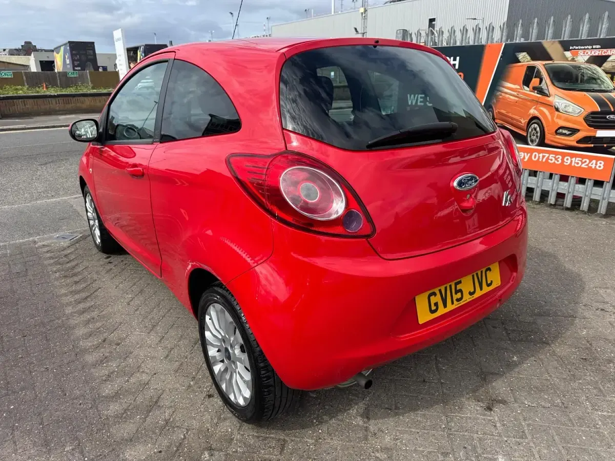 Used Ford Ka Zetec 69 HP (50 kW) 2015 Red Hatchback