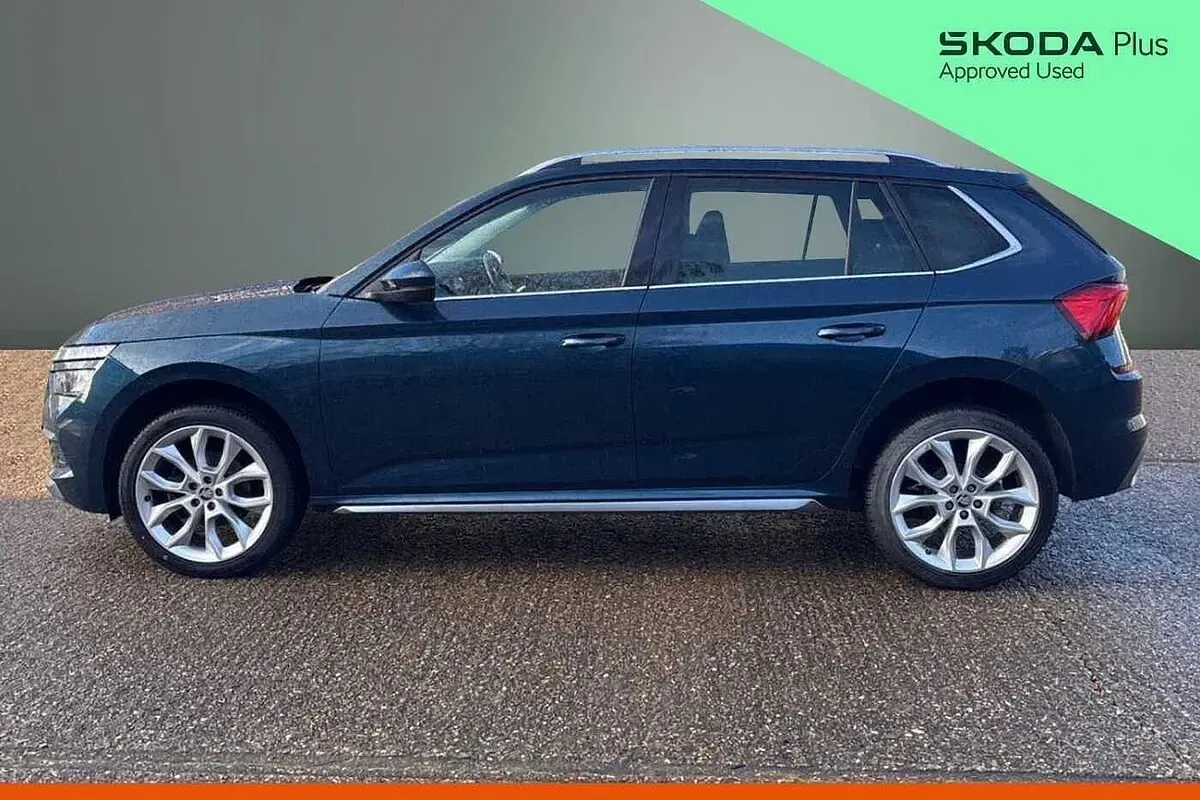 Used Skoda Kamiq SE L 110 HP (80 kW) 2020 Petrol blue metallic SUV