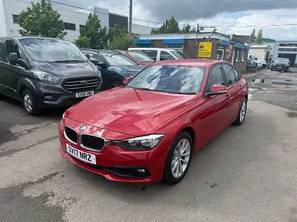 Used BMW 316 Impressive 116 HP (85 kW) 2017 Red Sedan