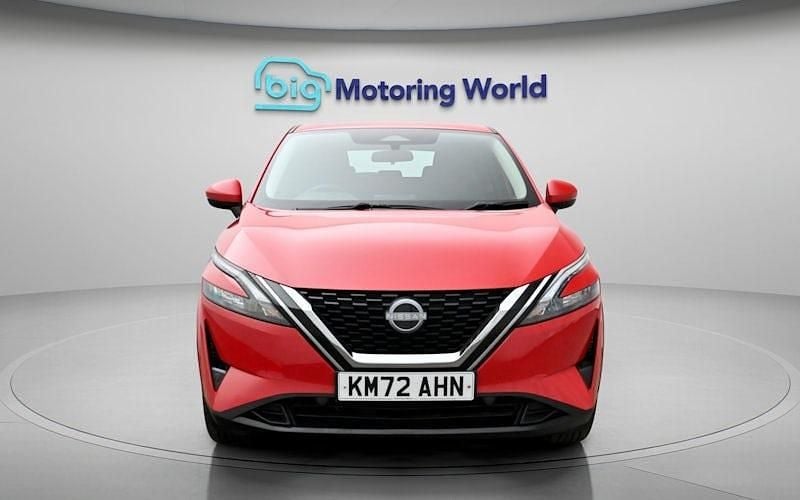 Used Nissan Qashqai Acenta Premium 140 HP (102 kW) 2023 Red SUV